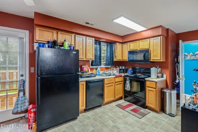 $239,000 | 921 Hazelbrook Way, Unit 12, Knoxville, TN 37912