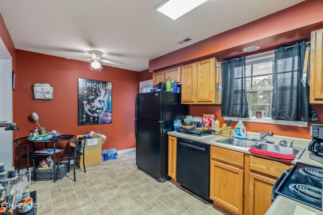$239,000 | 921 Hazelbrook Way, Unit 12, Knoxville, TN 37912