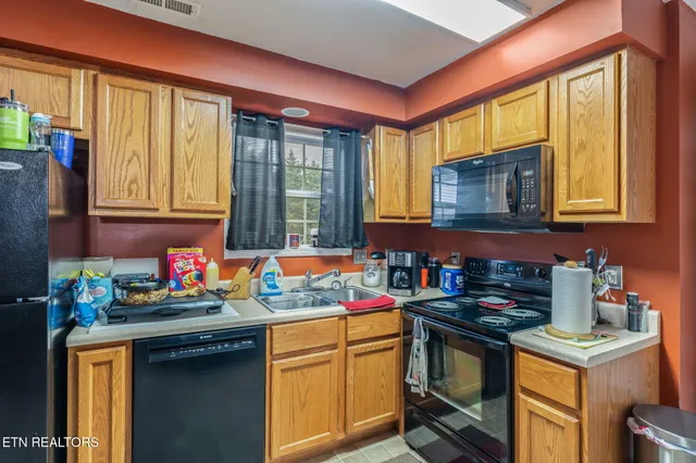 $239,000 | 921 Hazelbrook Way, Unit 12, Knoxville, TN 37912