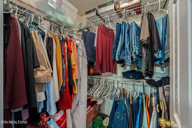 $239,000 | 921 Hazelbrook Way, Unit 12, Knoxville, TN 37912