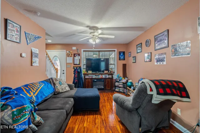 $239,000 | 921 Hazelbrook Way, Unit 12, Knoxville, TN 37912