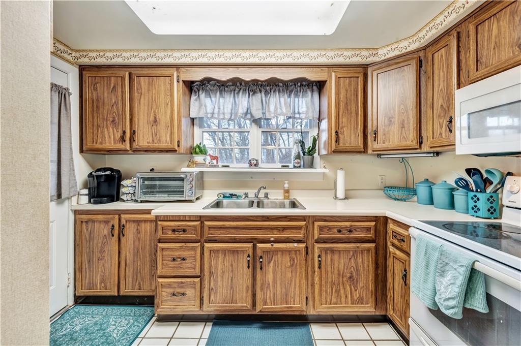 8713 Noblestown Road McDonald, PA 15057 - Photo 10 of 25 Gallery Image 10