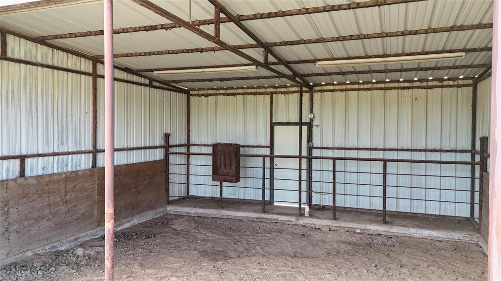 990 Doss Road Millsap, TX 76066 - Photo 9 of 39 a view of a garage