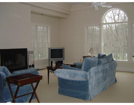 67 Pope Road Acton, MA 01720 - Photo 4 of 8