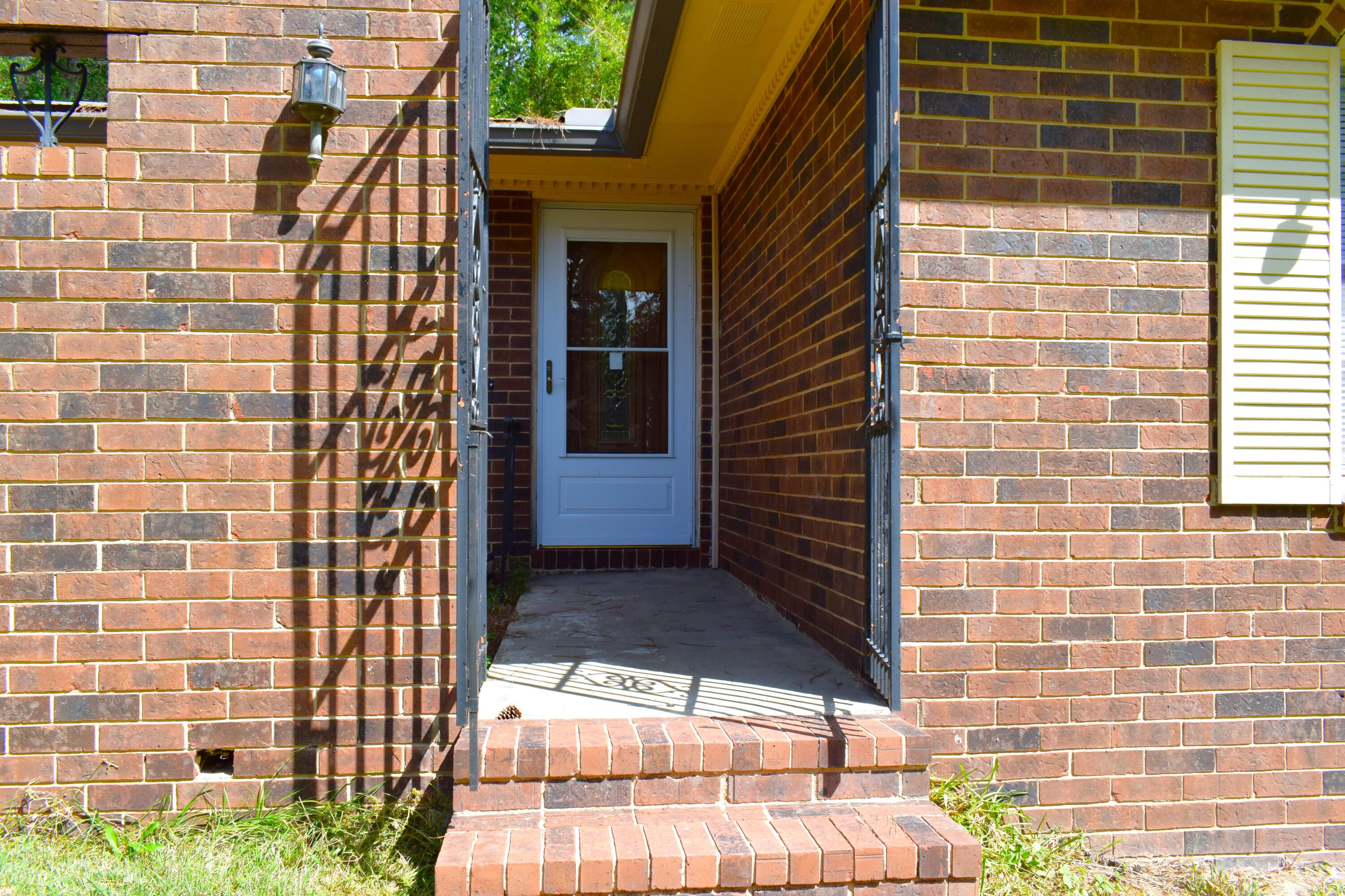 1912 Valley Spring Road Augusta, GA 30909 - Photo 3 of 25 DSC_0386