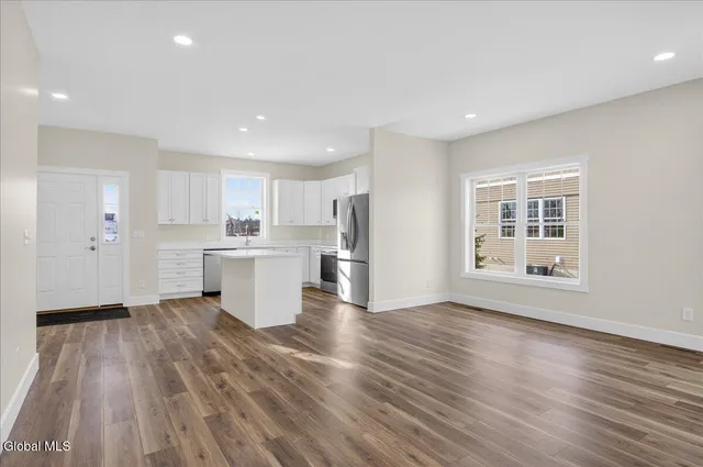 $498,000 | 3 Elena Court, Halfmoon, NY 12065