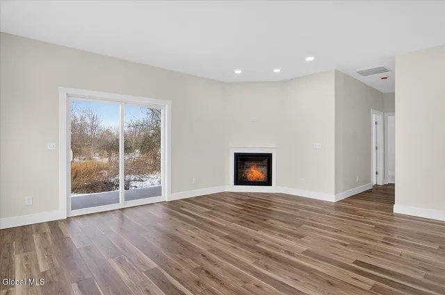 $498,000 | 3 Elena Court, Halfmoon, NY 12065