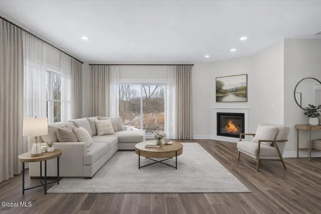 $498,000 | 3 Elena Court, Halfmoon, NY 12065