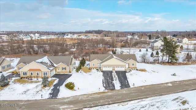 $498,000 | 3 Elena Court, Halfmoon, NY 12065