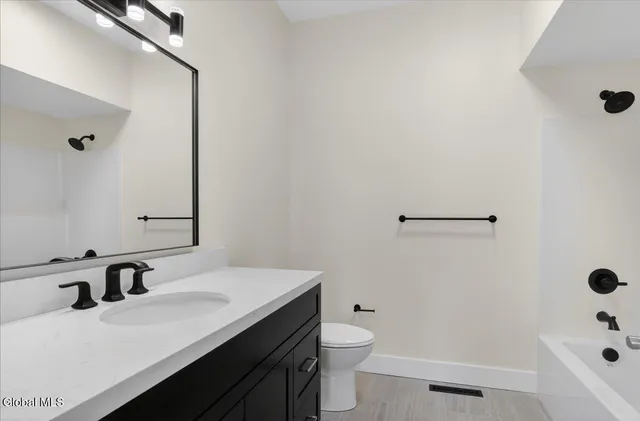 $498,000 | 3 Elena Court, Halfmoon, NY 12065