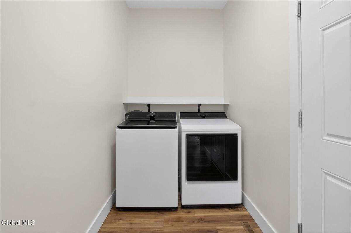 3 Elena Court Halfmoon, NY 12065 - Photo 32 of 47 Laundry/Mudroom