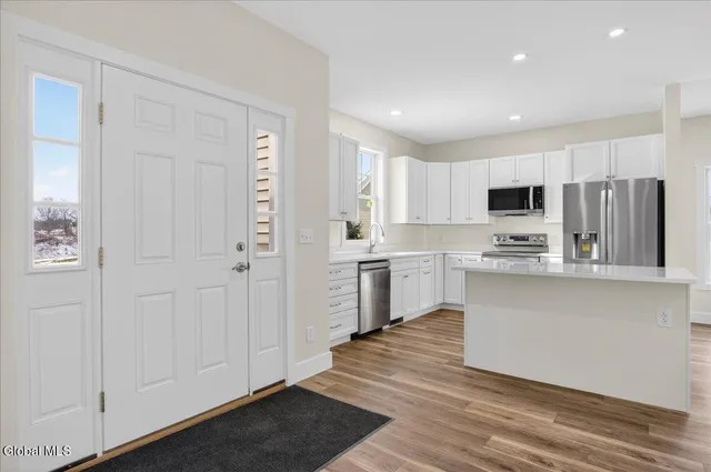 $498,000 | 3 Elena Court, Halfmoon, NY 12065