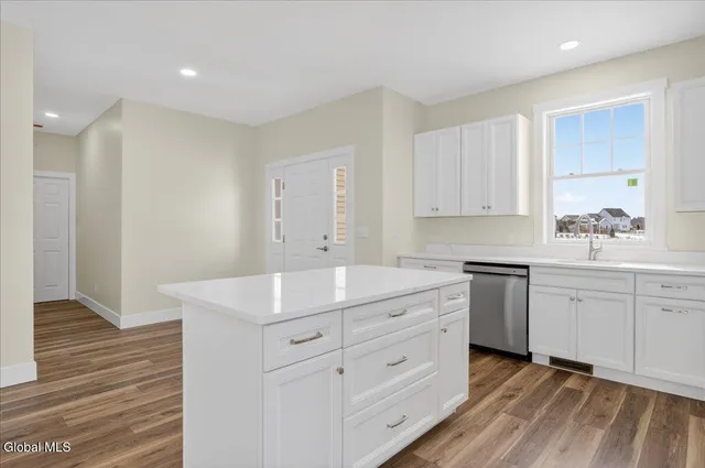 $498,000 | 3 Elena Court, Halfmoon, NY 12065