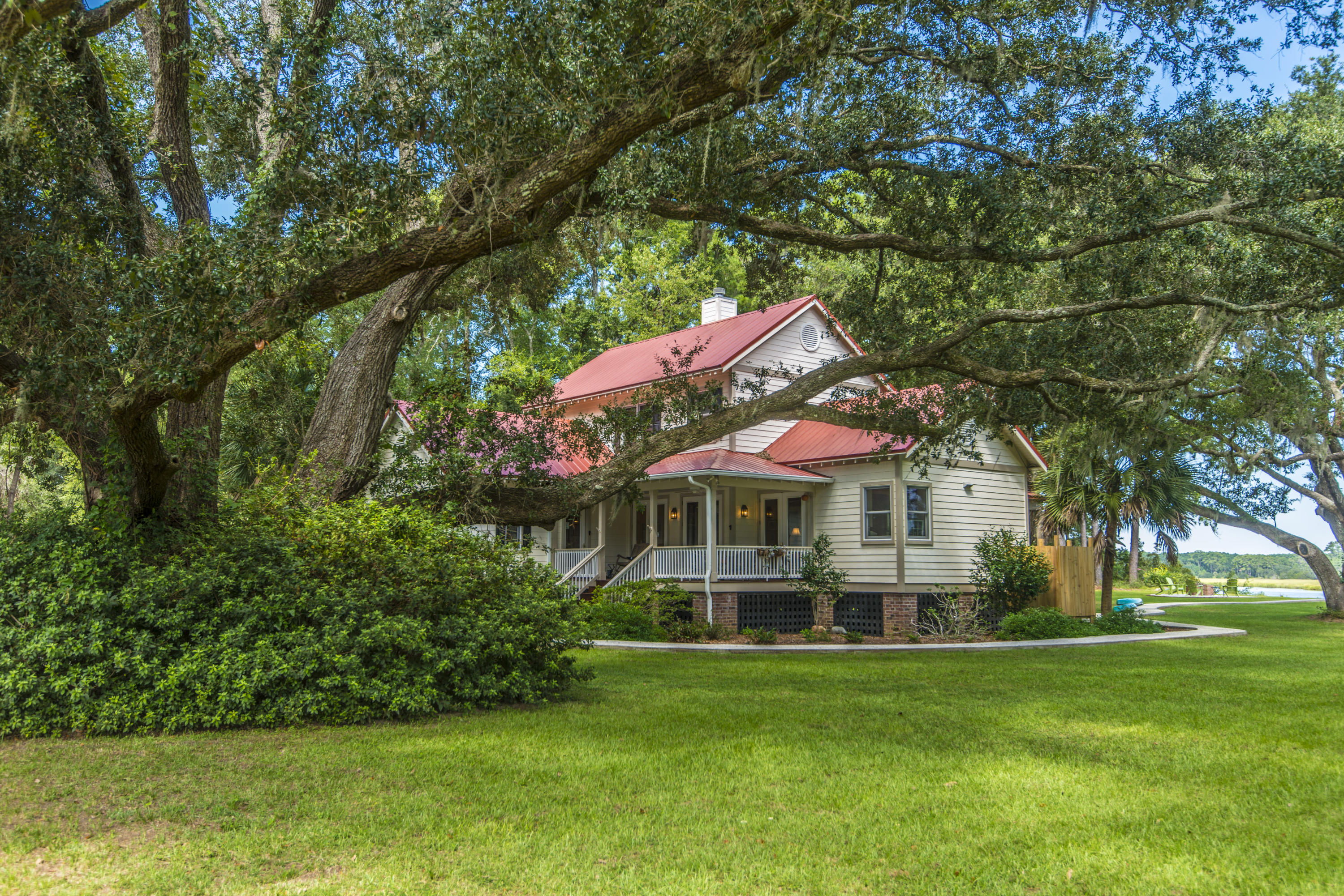 8686 Peters Point Road Edisto Island, SC 29438 - Photo 24 of 65 8686 Peters Pt rof (11)