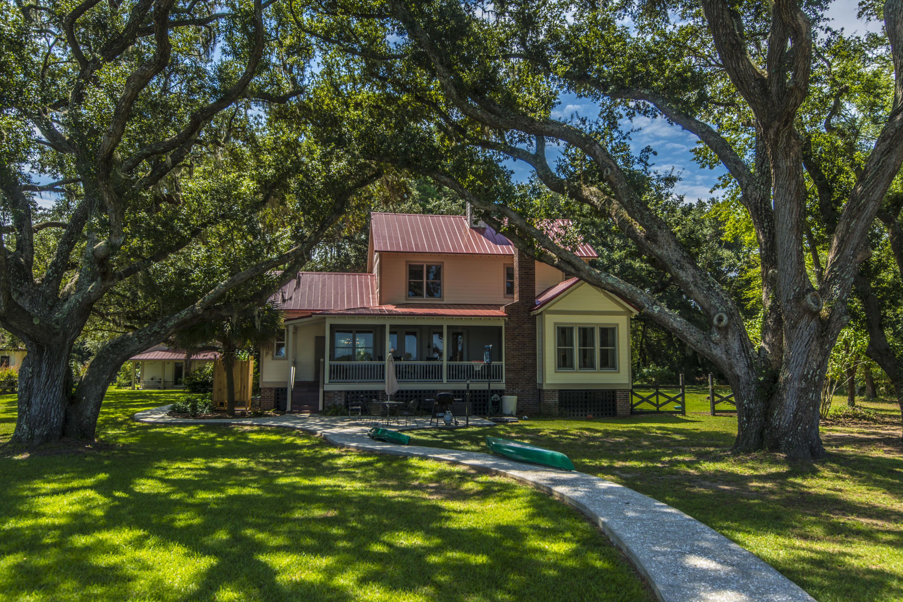 8686 Peters Point Road Edisto Island, SC 29438 - Photo 40 of 65 8686 Peters Pt rof (38)
