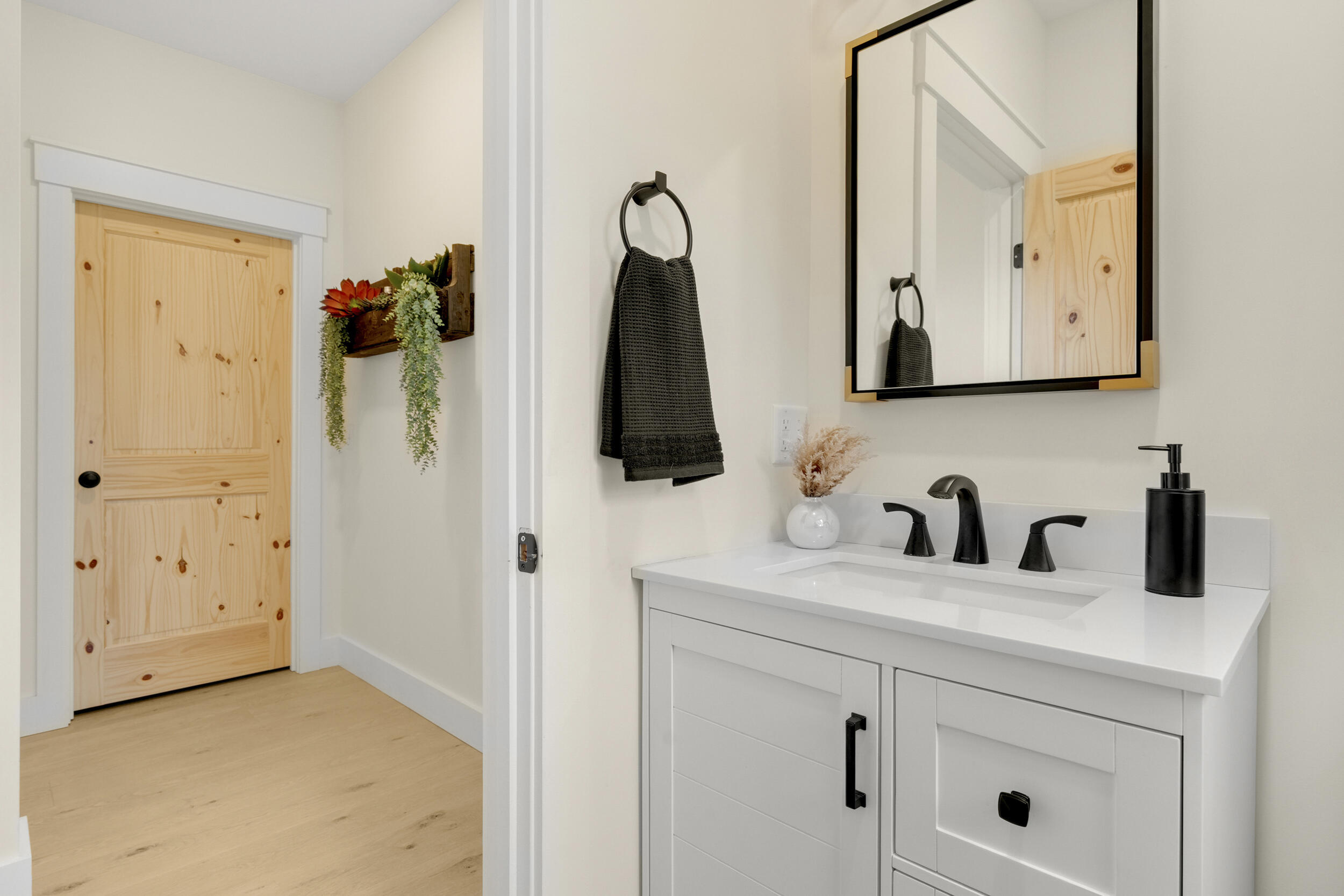 16 Cliff Drive Windham, ME 04062 - Photo 20 of 49 29_16cliff-41