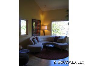 86 Saint Dunstans Road Asheville, NC 28803 - Photo 8 of 12 Gallery Image 8