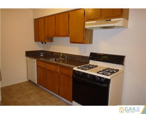 1808 Raspberry Court Edison, NJ 08817 - Photo 2 of 7