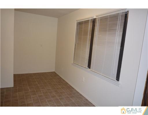 1808 Raspberry Court Edison, NJ 08817 - Photo 3 of 7