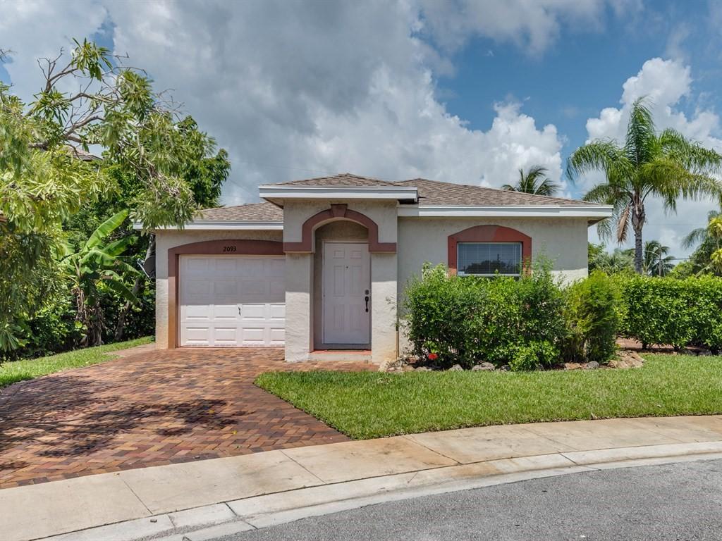 2093 East Ridge Circle East Boynton Beach, FL 33435 - Photo 2 of 25 001_Home Front