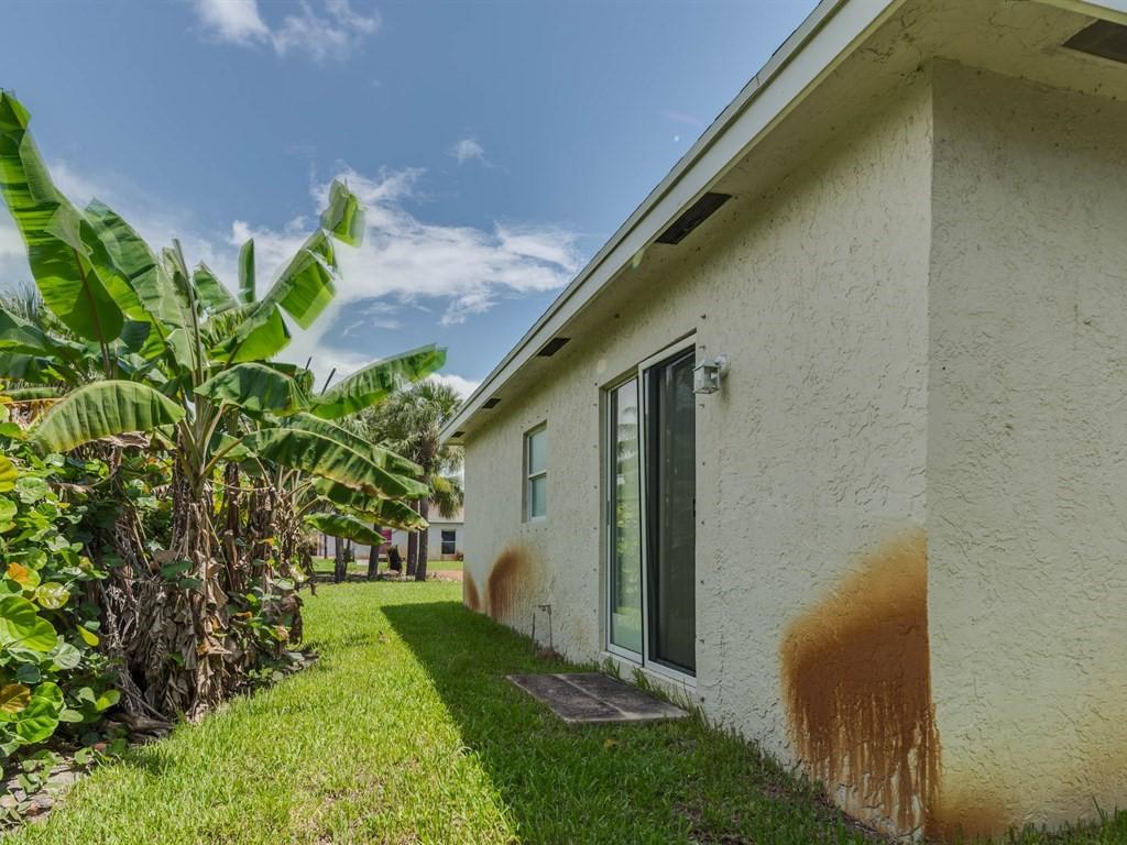 2093 East Ridge Circle East Boynton Beach, FL 33435 - Photo 23 of 25 024_Back of Home