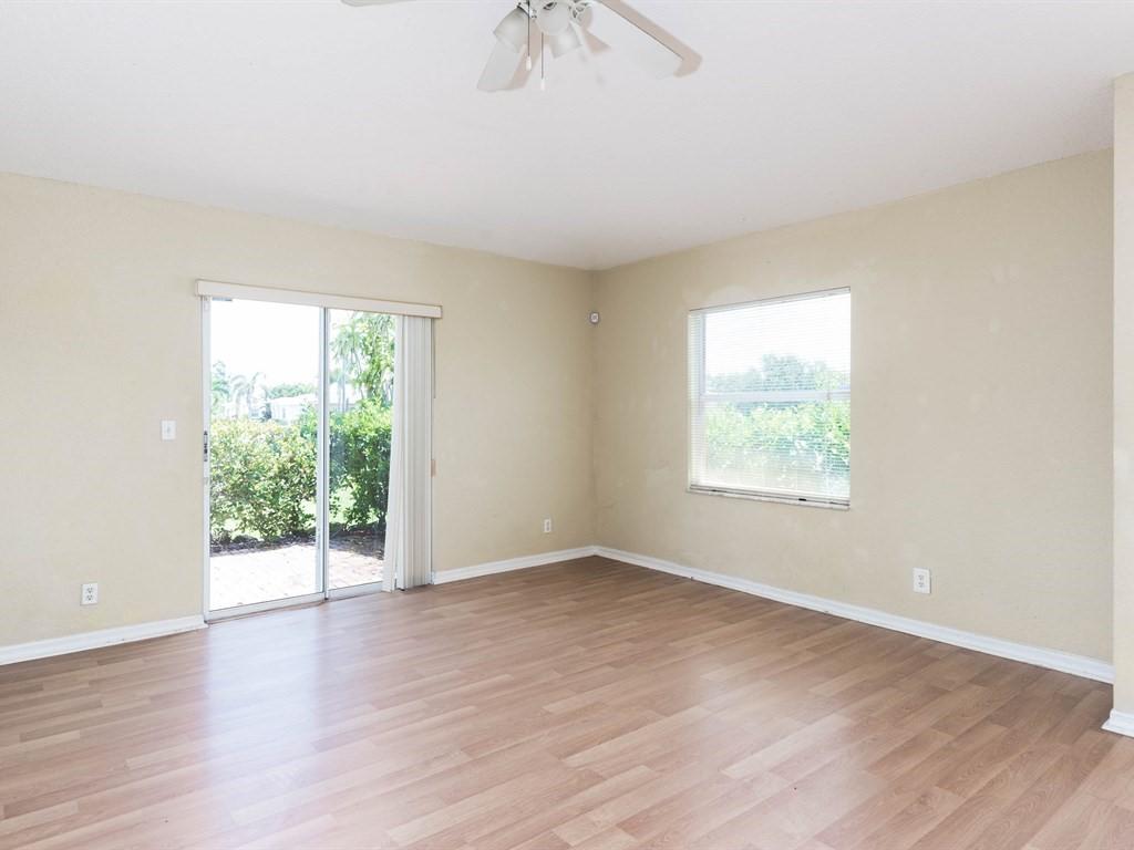 2093 East Ridge Circle East Boynton Beach, FL 33435 - Photo 5 of 25 005_Large Living