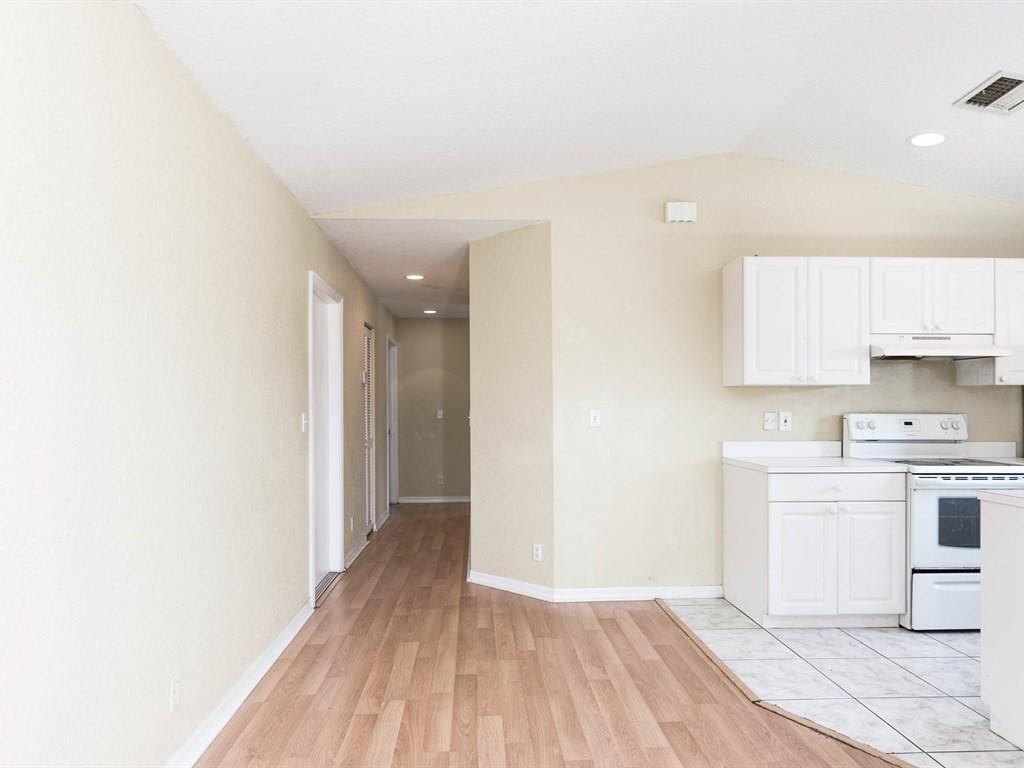 2093 East Ridge Circle East Boynton Beach, FL 33435 - Photo 9 of 25 009_Dining Room