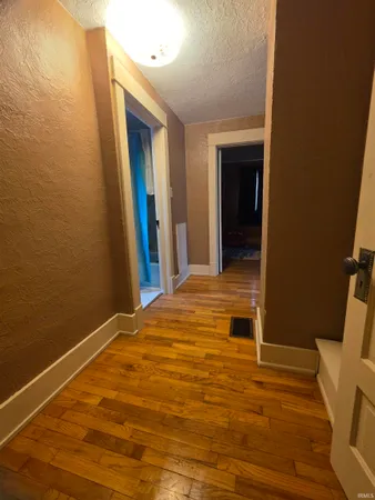 $235,000 | 254 Center Street, Auburn, IN 46706