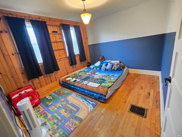 $235,000 | 254 Center Street, Auburn, IN 46706