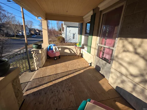 $235,000 | 254 Center Street, Auburn, IN 46706