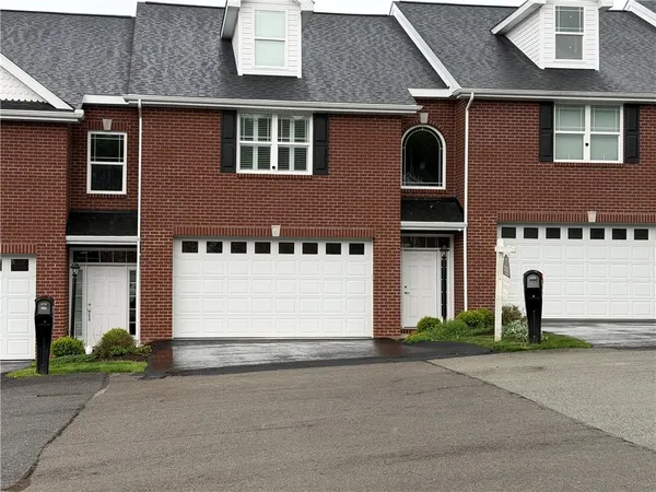 $355,000 | 211 Settler's Court, Venetia, PA 15367