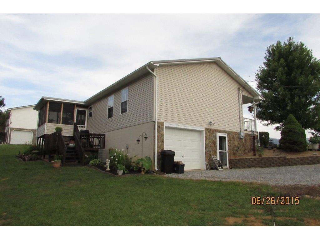 885 Keller Road Afton, TN 37616 - Photo 5 of 20 View of Garage side