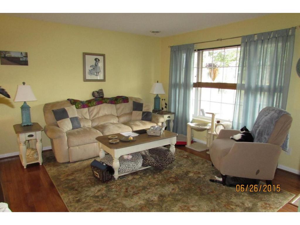 885 Keller Road Afton, TN 37616 - Photo 6 of 20 Large Open Den