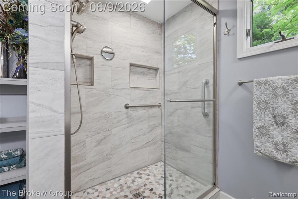 5461 North Henderson Road Davison, MI 48423 - Photo 40 of 64