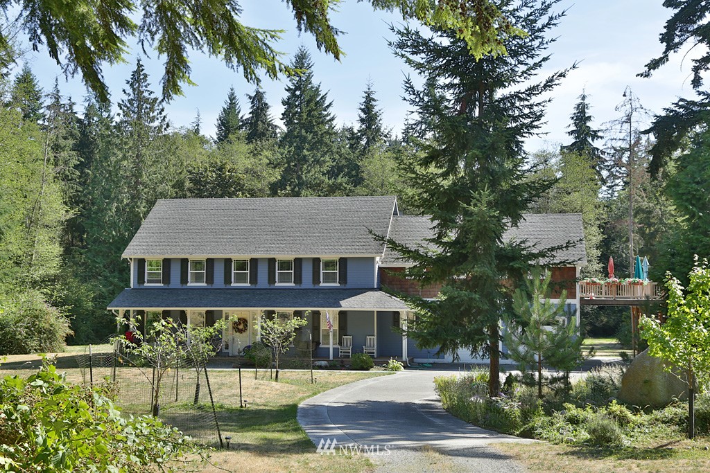 4100 Glendale Road Clinton, WA 98236 - Photo 1 of 25 Gallery Image 1