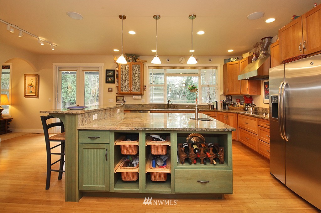 4100 Glendale Road Clinton, WA 98236 - Photo 14 of 25 Gallery Image 14