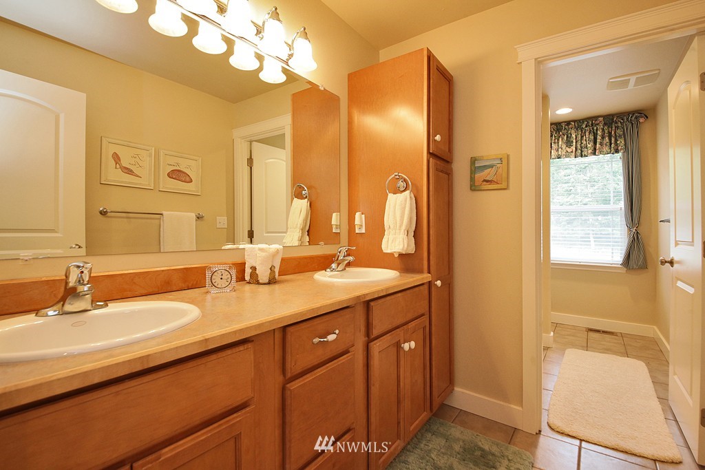 4100 Glendale Road Clinton, WA 98236 - Photo 20 of 25 Gallery Image 20
