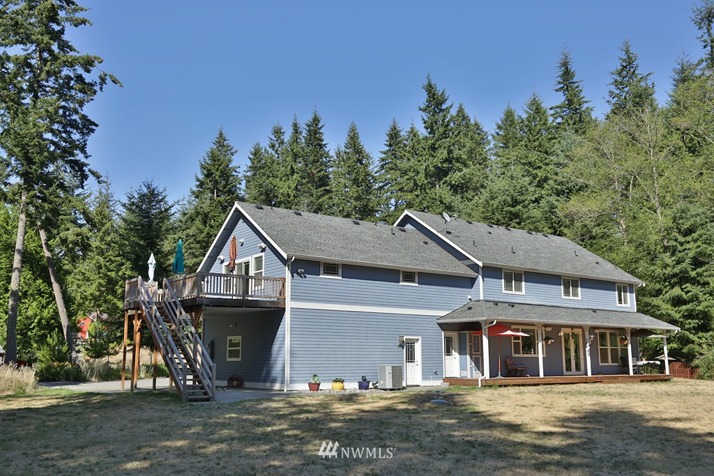 4100 Glendale Road Clinton, WA 98236 - Photo 3 of 25 Gallery Image 3