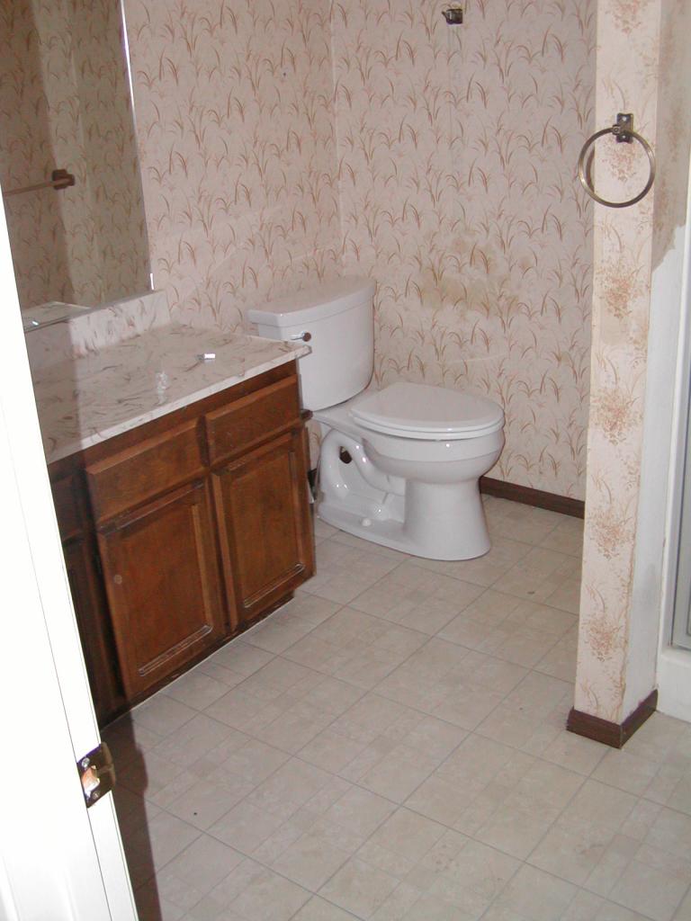7110 Rio Rancho Road Anderson, CA 96007 - Photo 15 of 17 Master Bath