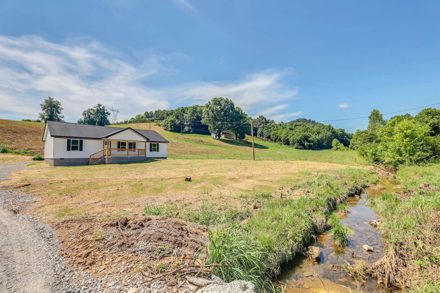 262 Enigma Road Buffalo Valley, TN 38548 - Photo 3 of 24
