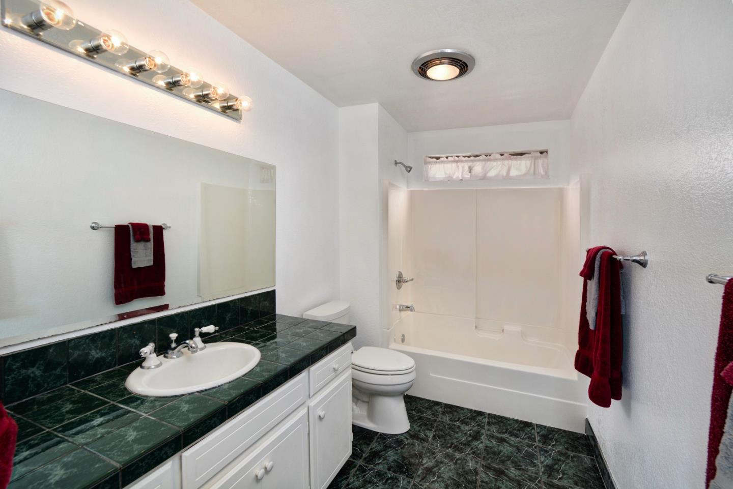 17545 Cross Road Salinas, CA 93907 - Photo 16 of 30 Gallery Image 16