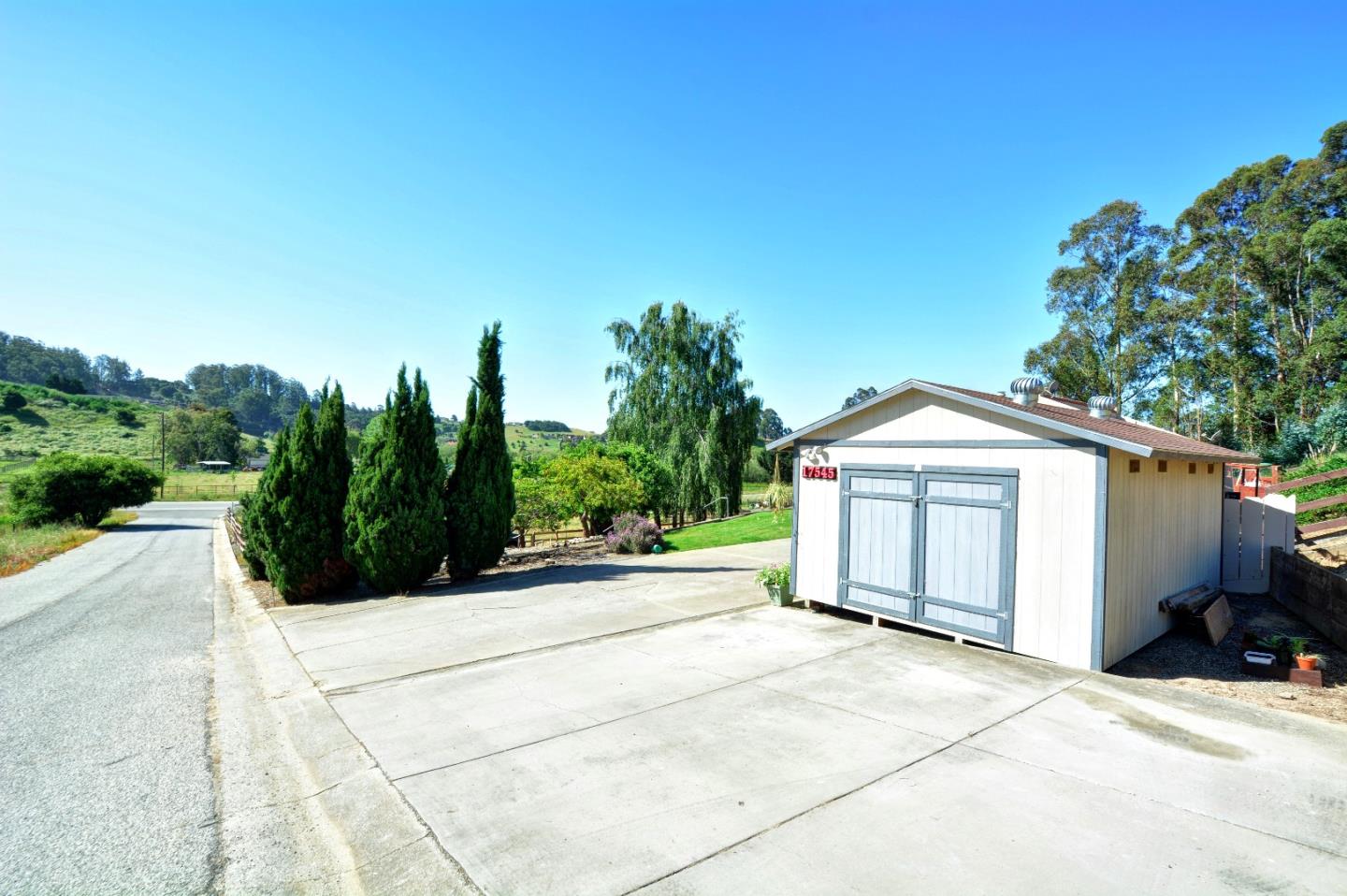 17545 Cross Road Salinas, CA 93907 - Photo 24 of 30 Gallery Image 24