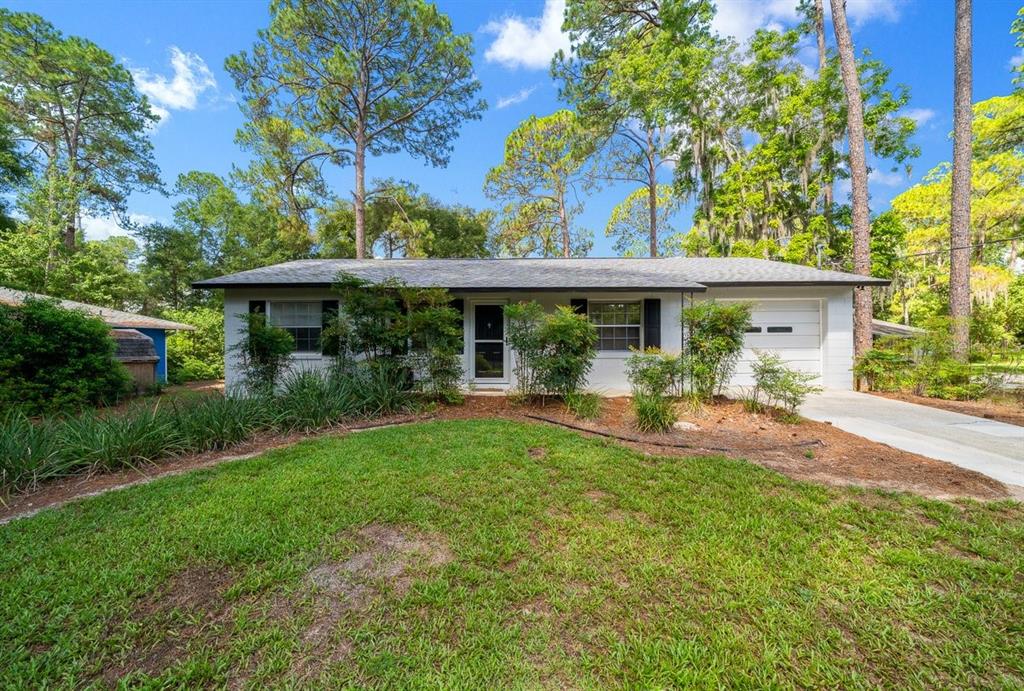 26550 Fishermans Road Paisley, FL 32767 - Photo 2 of 35