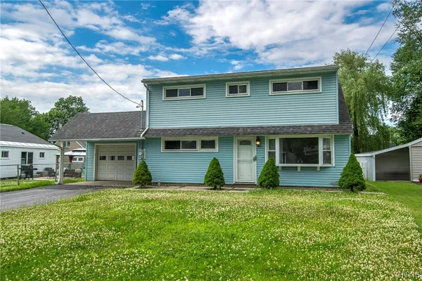 $229,900 | 401 Van Dyke Road, Utica, NY 13502