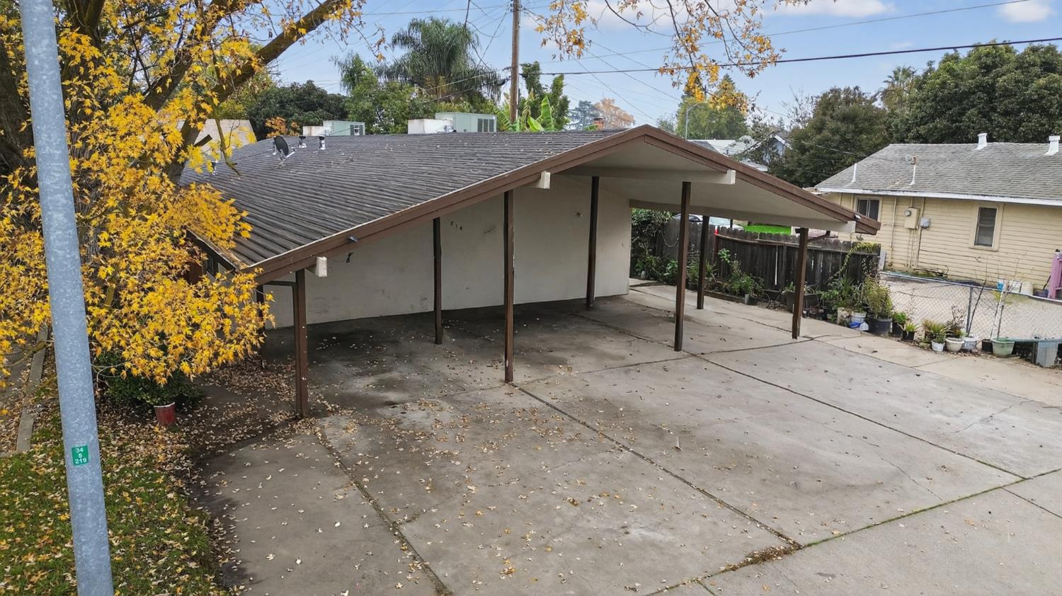 834 South Washington Street Lodi, CA 95240 - Photo 41 of 42 a house with a outdoor space