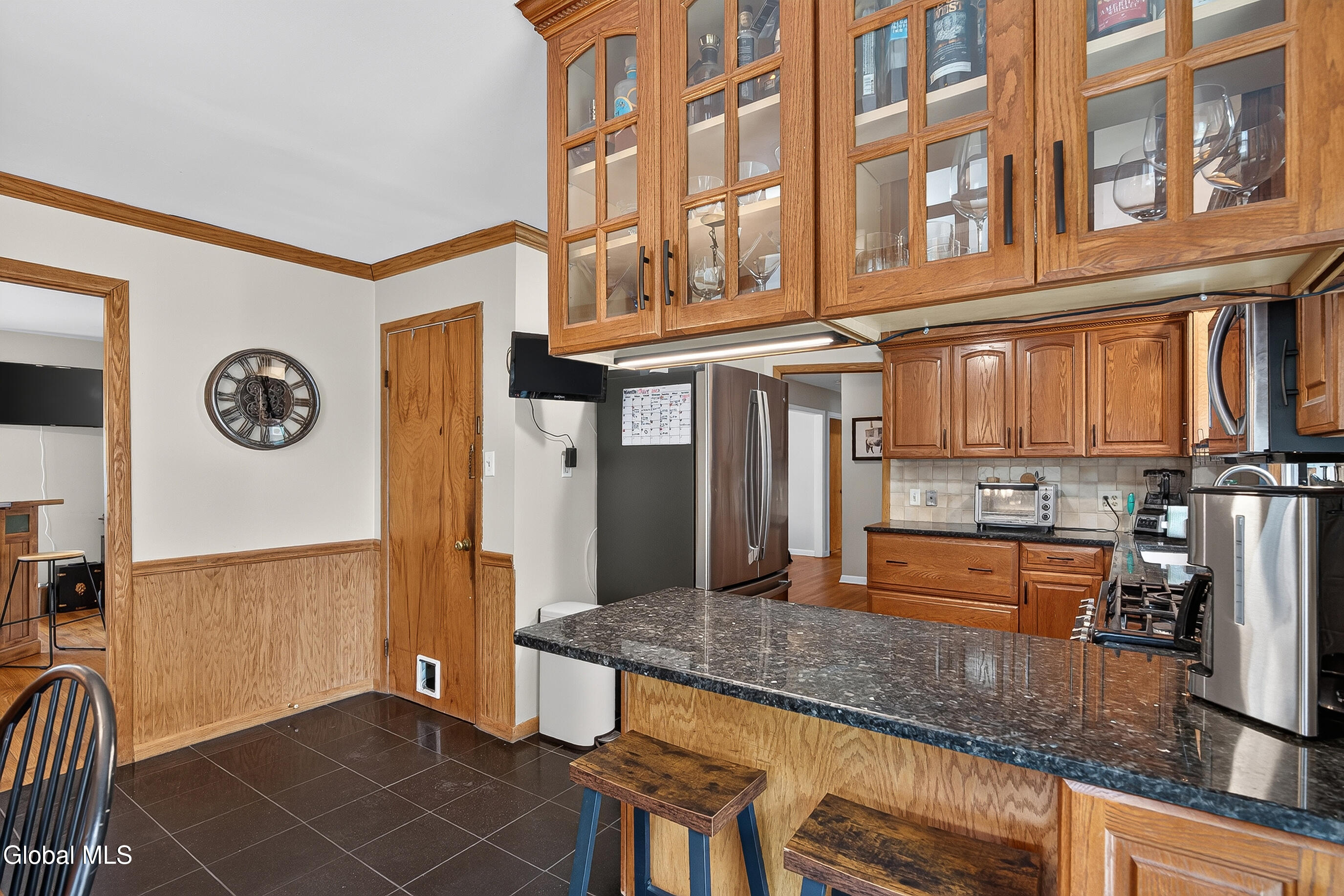 27 Asprion Road Bethlehem, NY 12077 - Photo 9 of 30 032-27-Asprion-Road-Glenmont-NY-12077