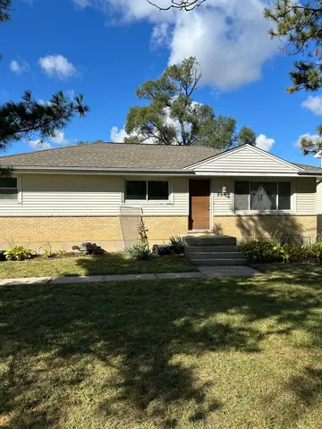 $349,000 | 294 Oak Avenue, Wood Dale, IL 60191