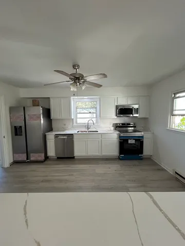 $349,000 | 294 Oak Avenue, Wood Dale, IL 60191