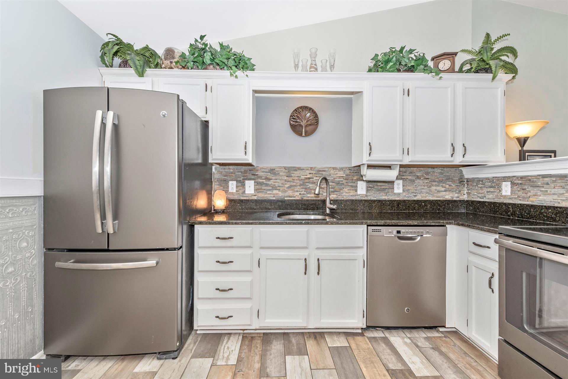 6908 Fox Chase Road New Market, MD 21774 - Photo 7 of 30 Open Kitchen with New Appliances Replaced in 2016