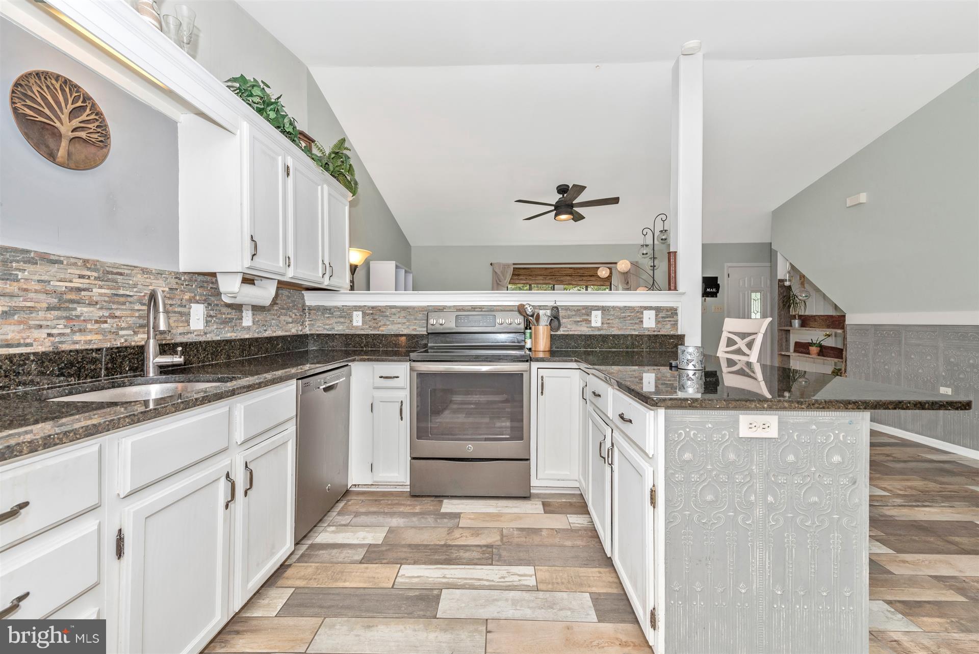6908 Fox Chase Road New Market, MD 21774 - Photo 9 of 30 Open Kitchen - Great Layout for Entertaining